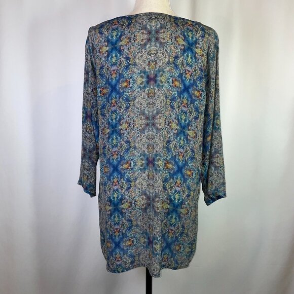 APNY Silky Tunic Size L 3/4 Sleeves V Neck Blue Abstract Snakeskin Print - Picture 4 of 10